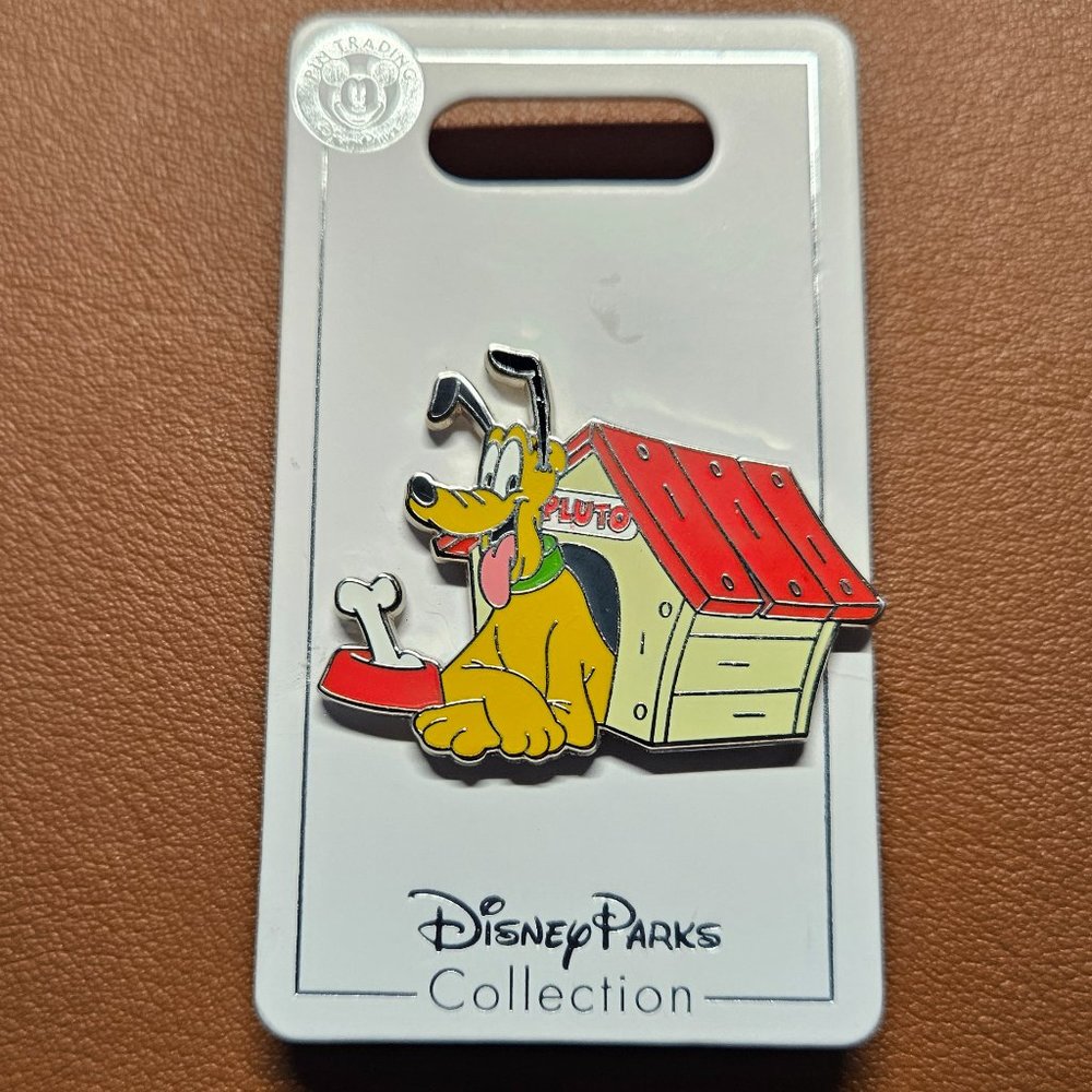 NWT Disney Parks Collection Pluto Dog House Pin (SILVER)